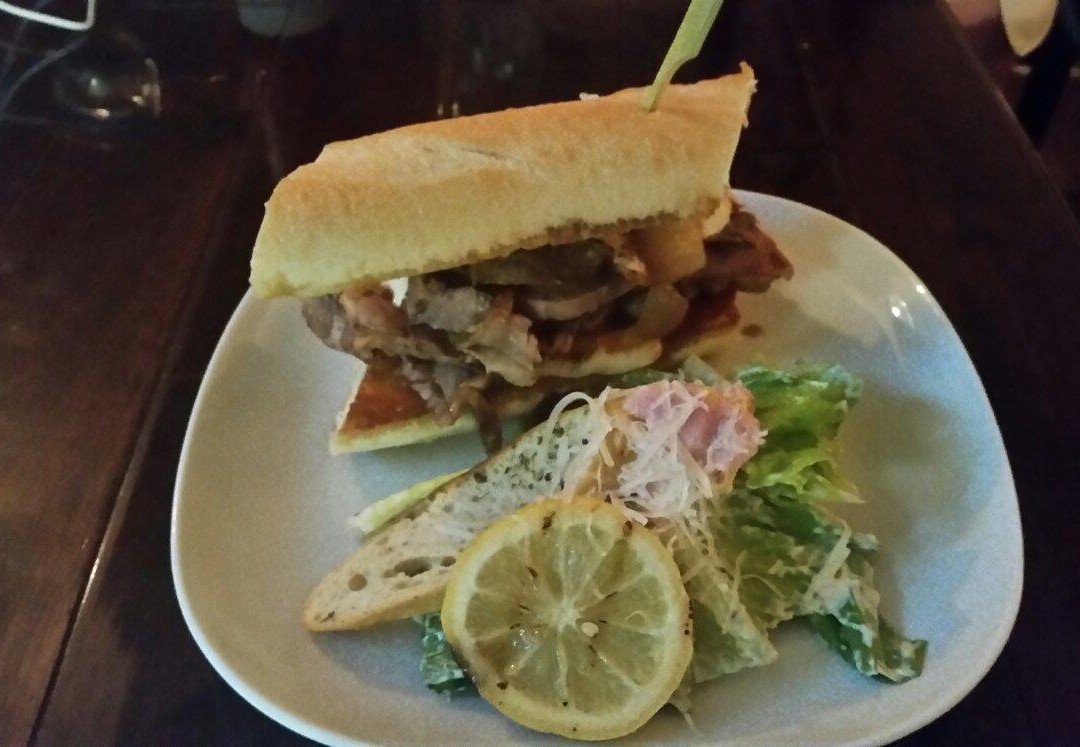 Pelham餐馆和美食-The Broken Gavel