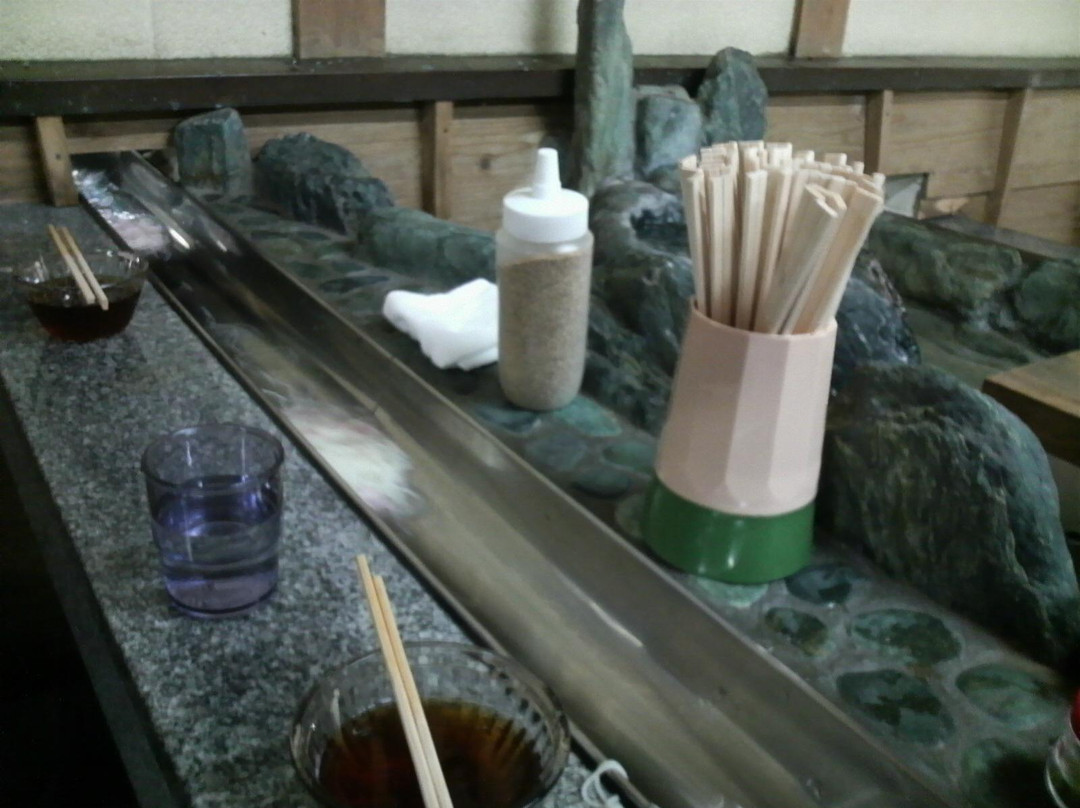 八幡滨市餐馆和美食-Heikedani Somennagashi