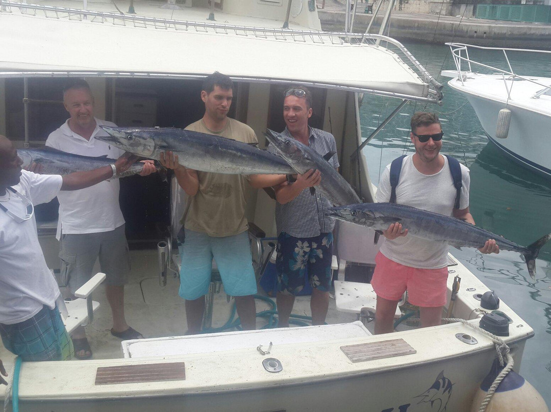 Cannon Charters-布里奇顿必去景点