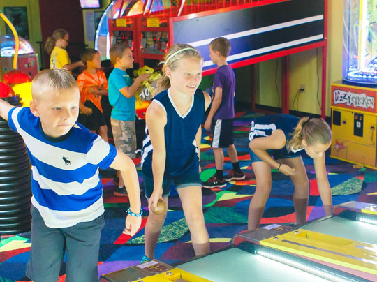 Roseland Bowl Family Fun Center-卡南代瓜必去景点