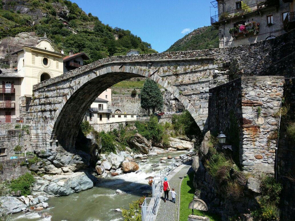 Il ponte romano di Pont-Saint-Martin景点图片