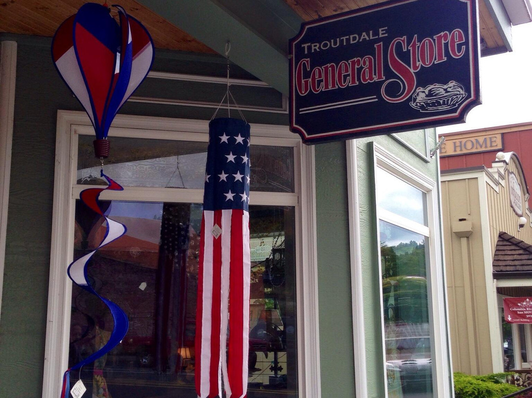 Troutdale General Store-劳特代尔必去景点