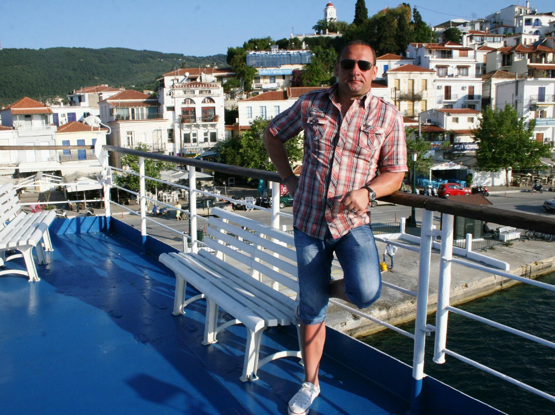 Golden Beach Hotel主图