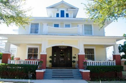 Rosen House Inn