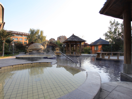 瑞麟湾温泉度假酒店主图