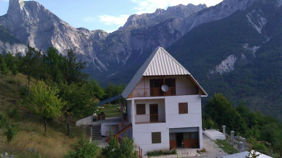 Alpbes Theth Guest House主图