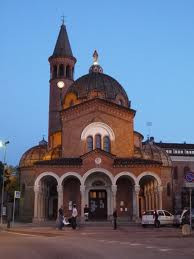 Santuario N.s. Madonna Della Moretta-阿尔巴必去景点