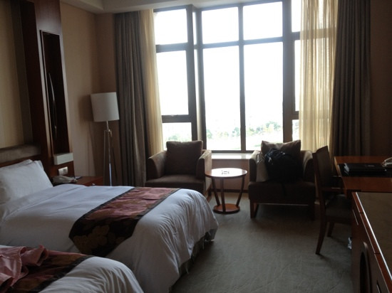 新崇大酒店主图