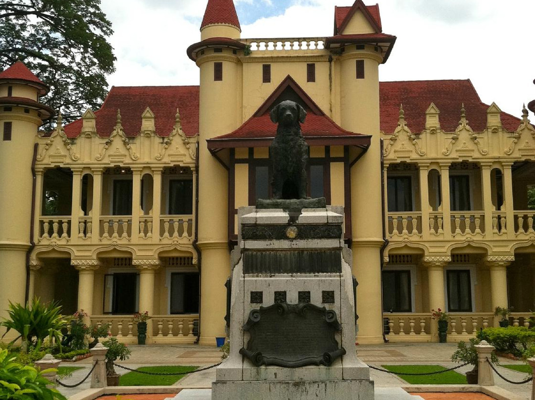 Sanam Chandra Palace-佛统必去景点