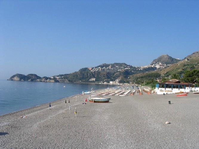 Spiaggia di Mazzeo景点图片
