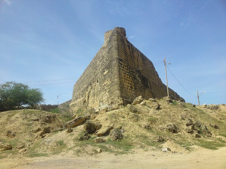 Araya Castle景点图片