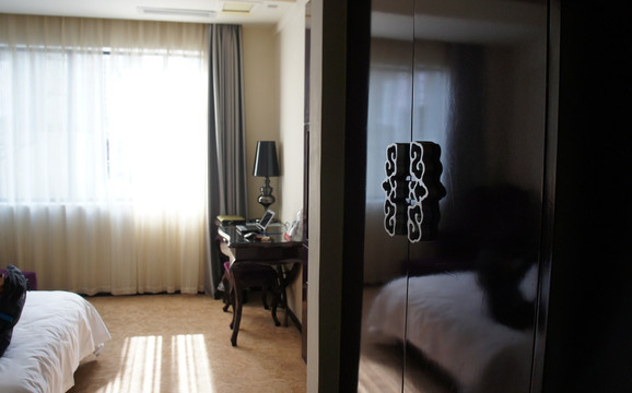 蓝宝石酒店主图