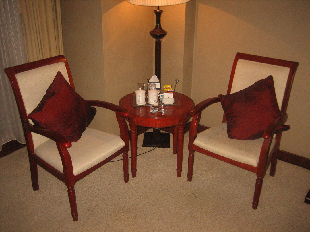 光明大酒店主图