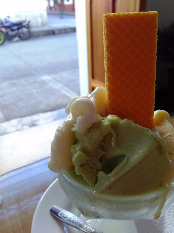 Buga餐馆和美食-Helados de Paila 100% Natural