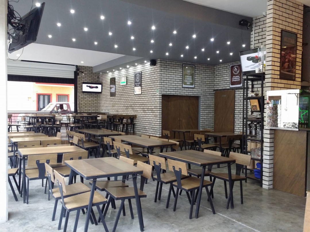 Chantepec餐馆和美食-Drink & Fly