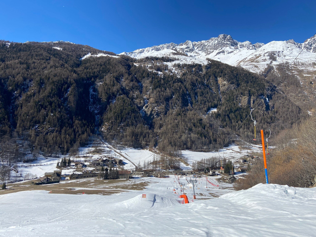 Ski In Ollomont景点图片
