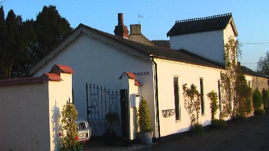 The ClockHouse B&B-客卧