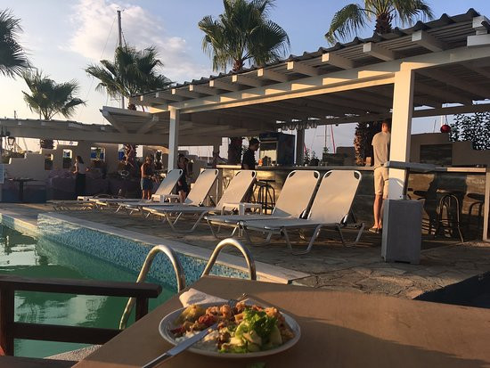 拉诺斯酒店主图