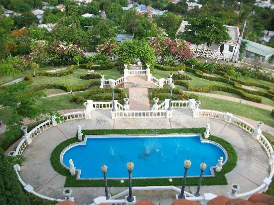 赛若拉斯城堡博物馆-庞塞必去景点