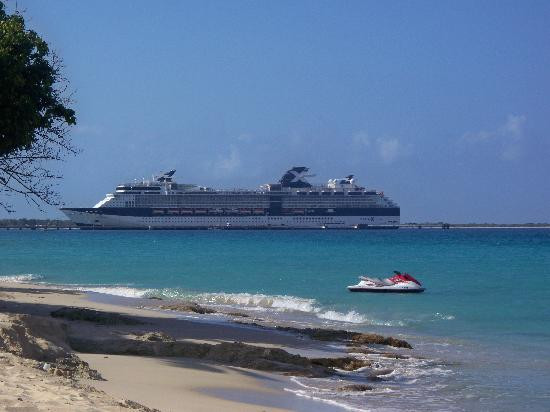 Rhythms at Rainbow Beach-Frederiksted必去景点