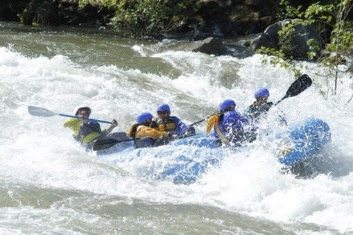 Action Whitewater Adventures-Lotus必去景点