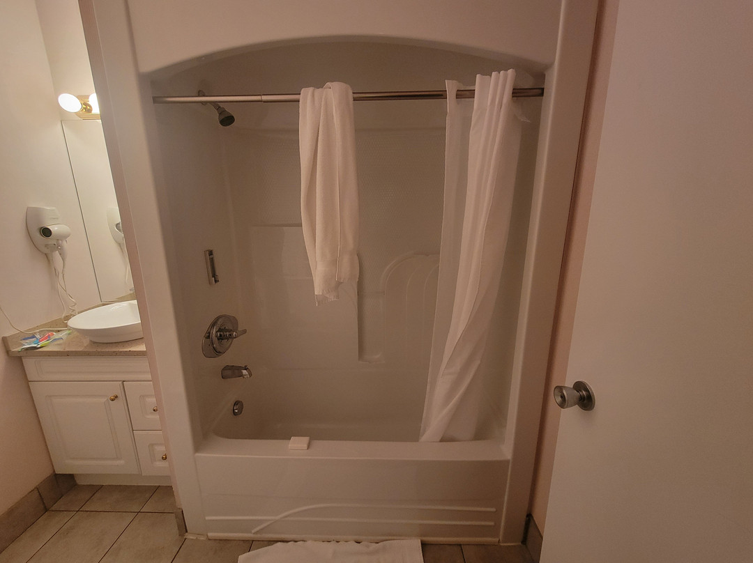 德加迪恩酒店主图