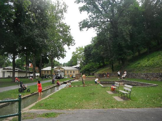 Berkeley Springs State Park-伯克利斯普林斯必去景点