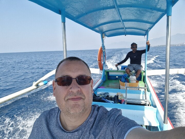 Lovina Dolphin Adventure-罗威那海滩必去景点