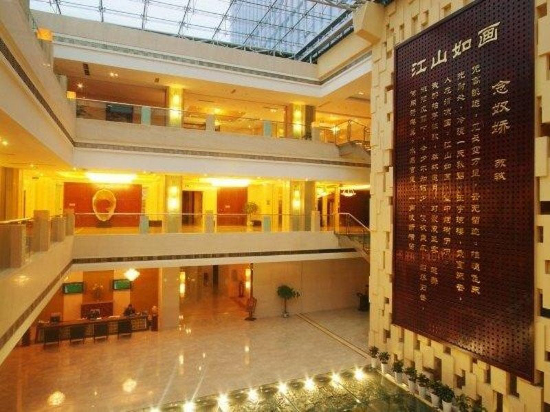 岷江东湖饭店主图