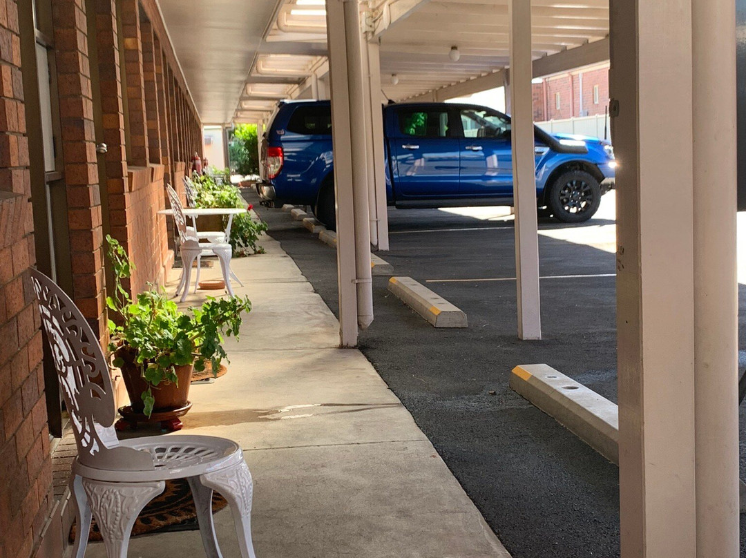 Country Pathfinder Motor Inn主图