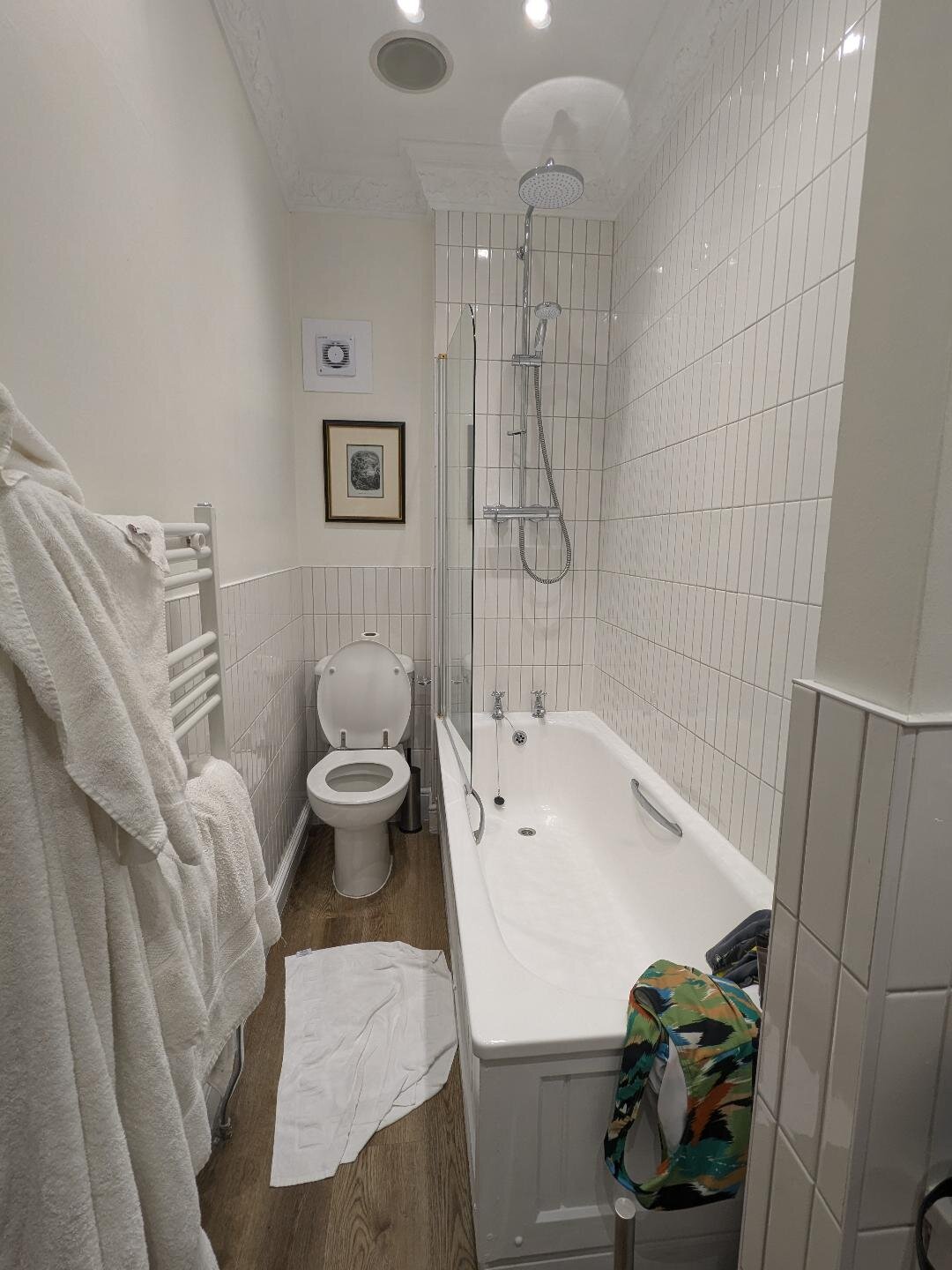 Feversham Arms Hotel & Verbena Spa-浴室