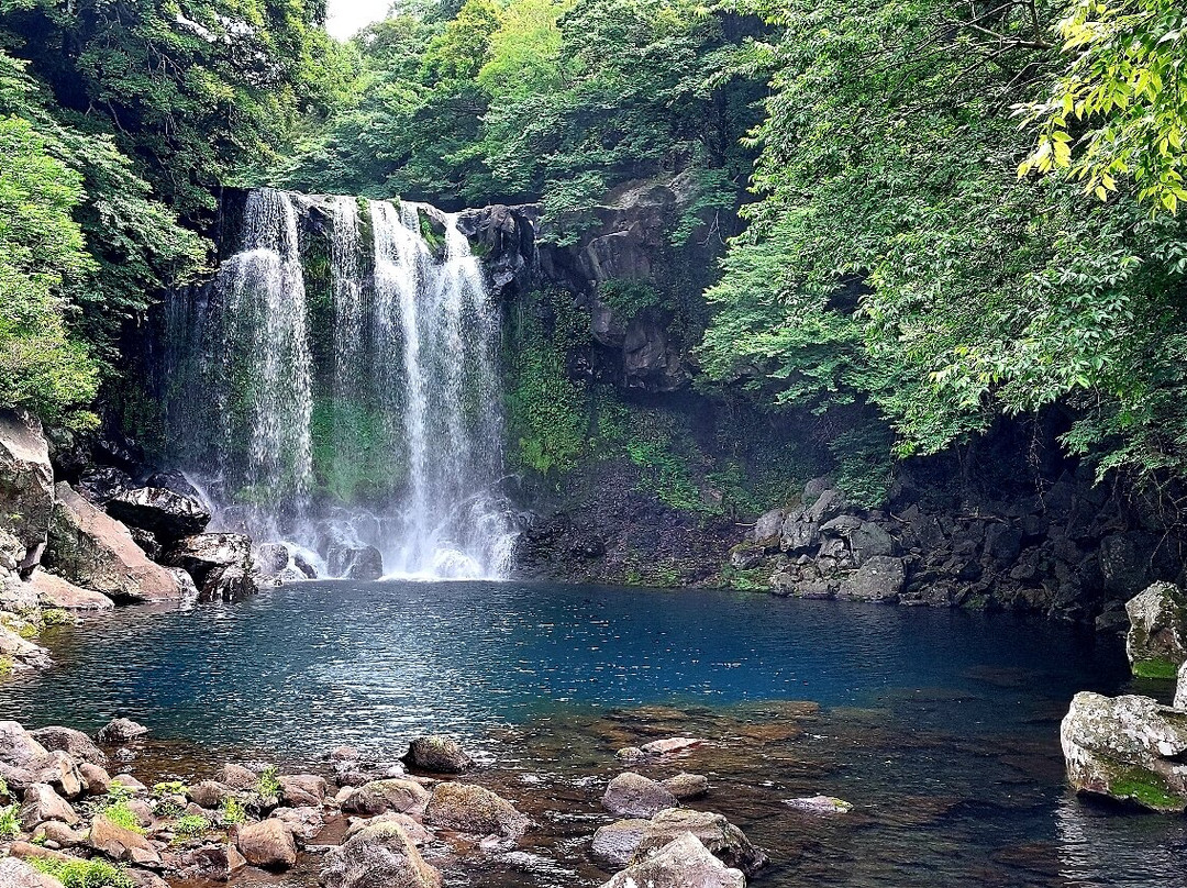 Cheonjeyeon Falls-西归浦市必去景点