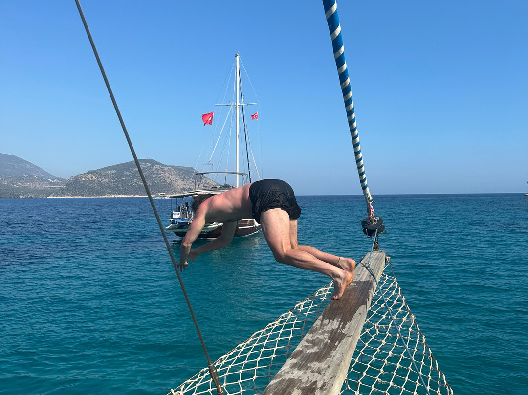 Zeus Boat - Daily Boat Trip-卡尔坎必去景点