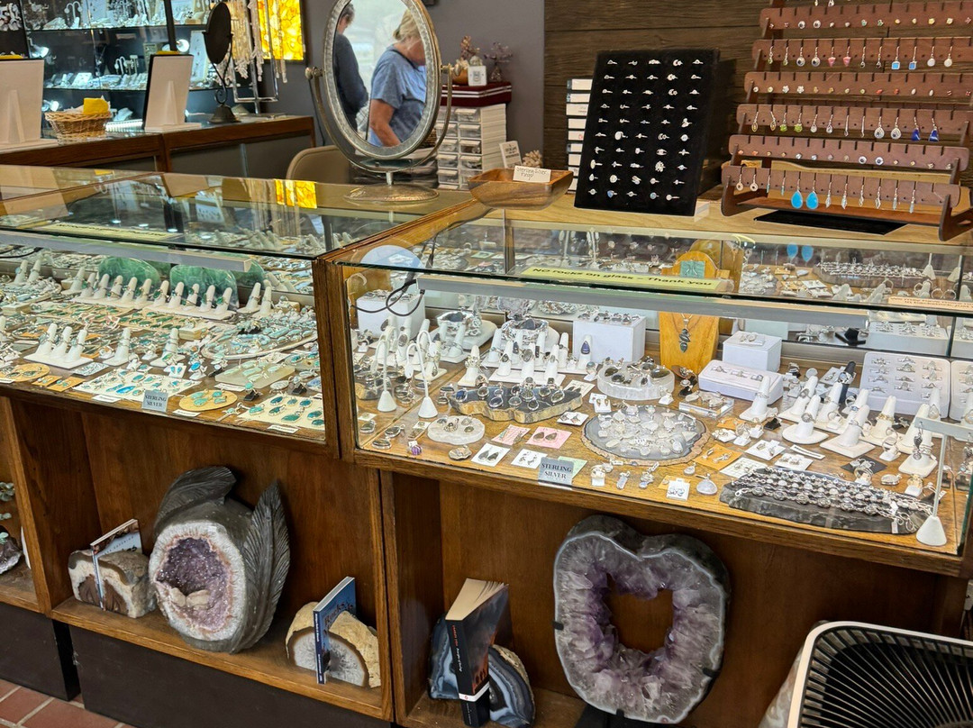 Geoscape Rock Shop景点图片