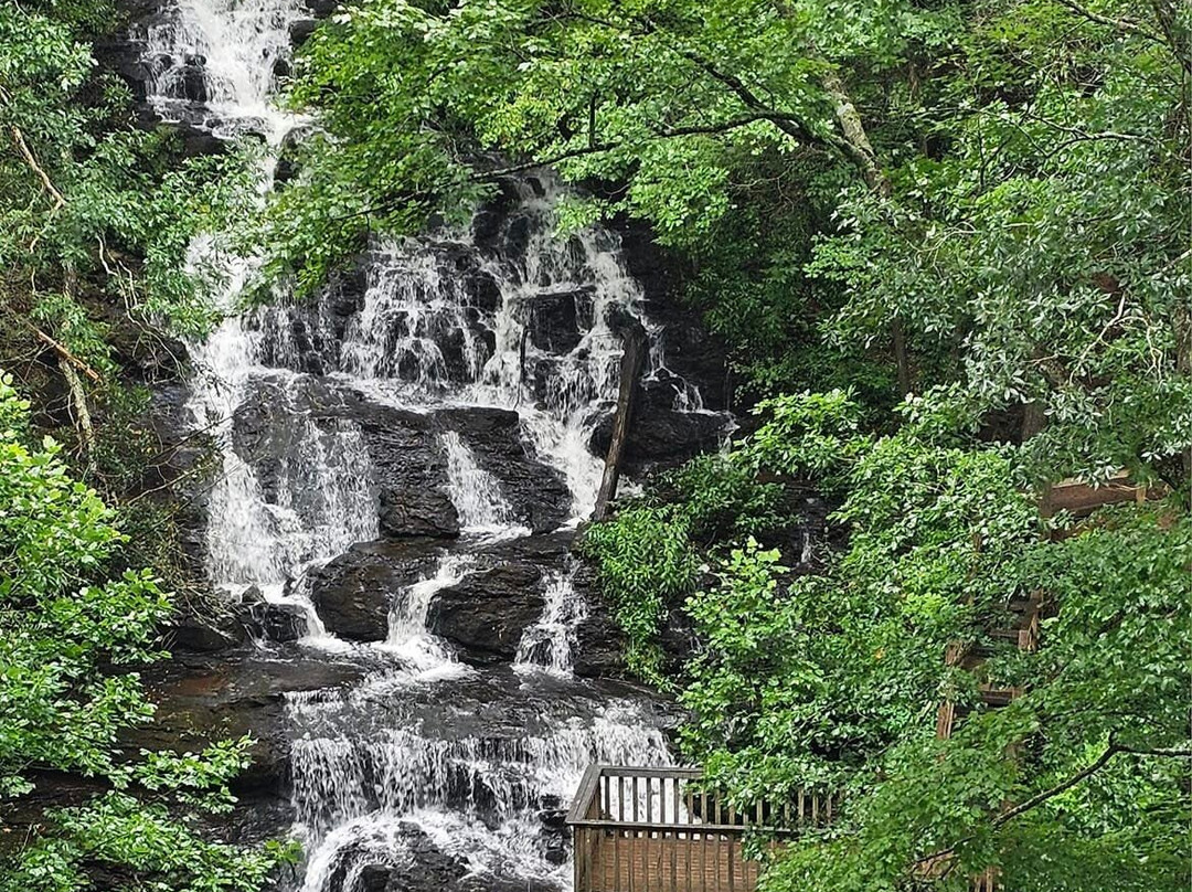 Trahlyta Falls景点图片
