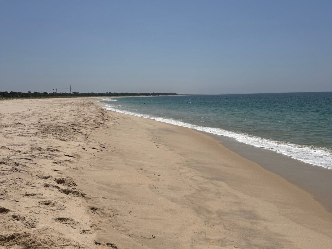 Praia Bico das Lulas景点图片