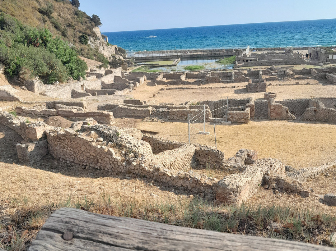 Villa of Tiberius景点图片