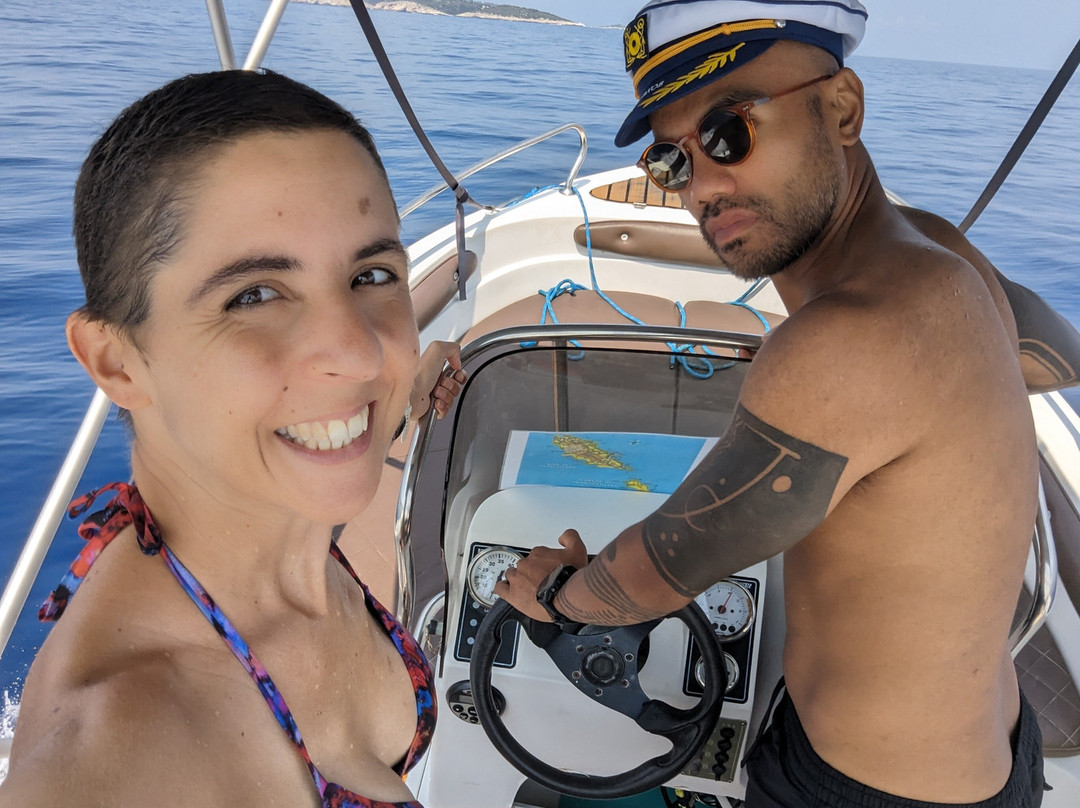 Fasoulias Boat Rent-Lakka必去景点