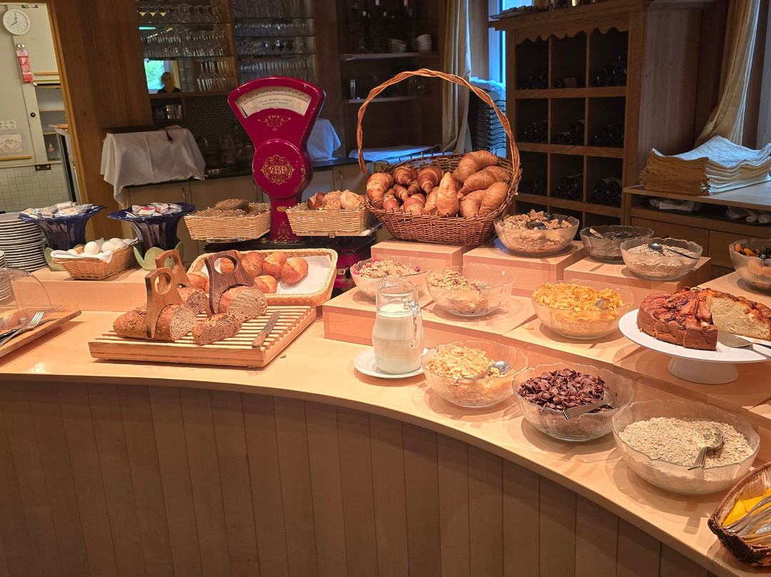 Hotel Bellevue主图