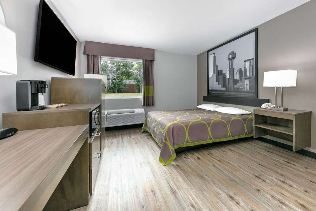 Super 8 by Wyndham Waxahachie TX