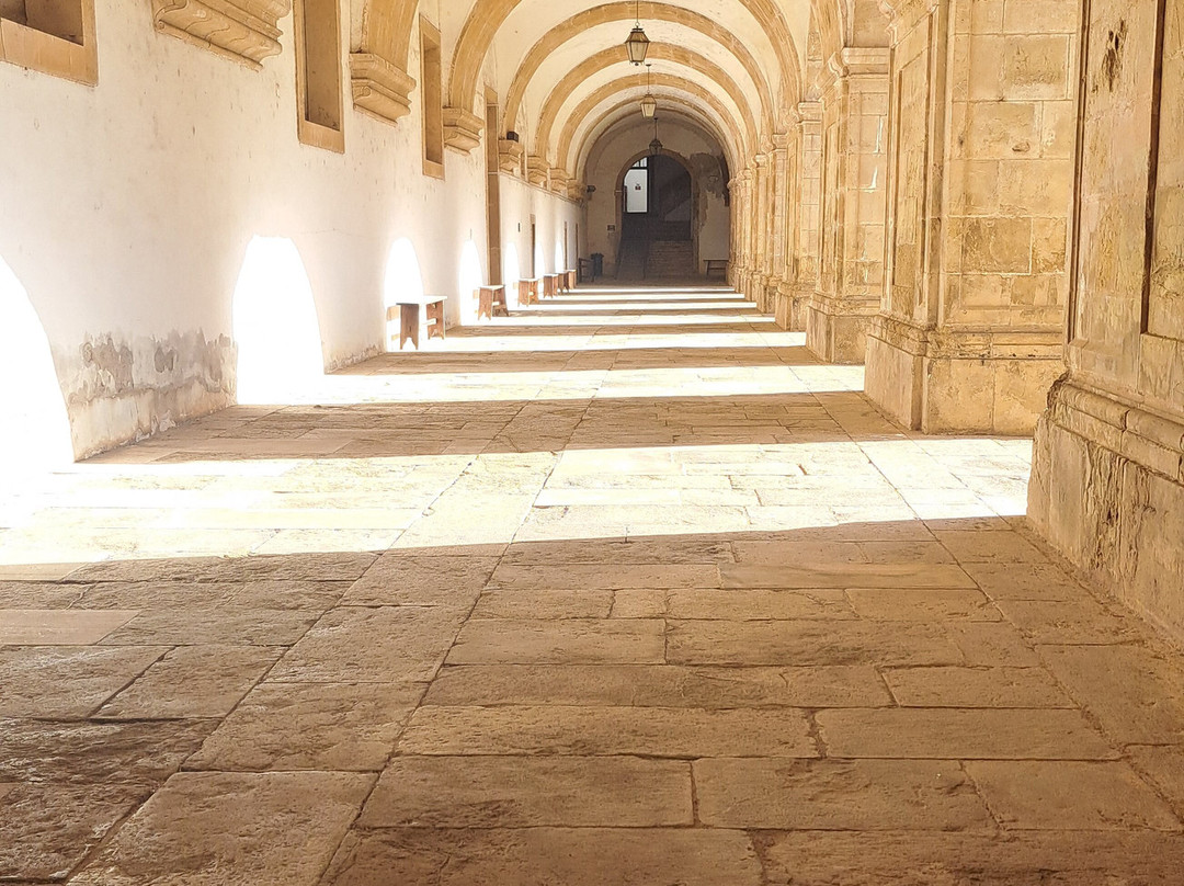 Monastery of Santa Clara-a-Nova景点图片