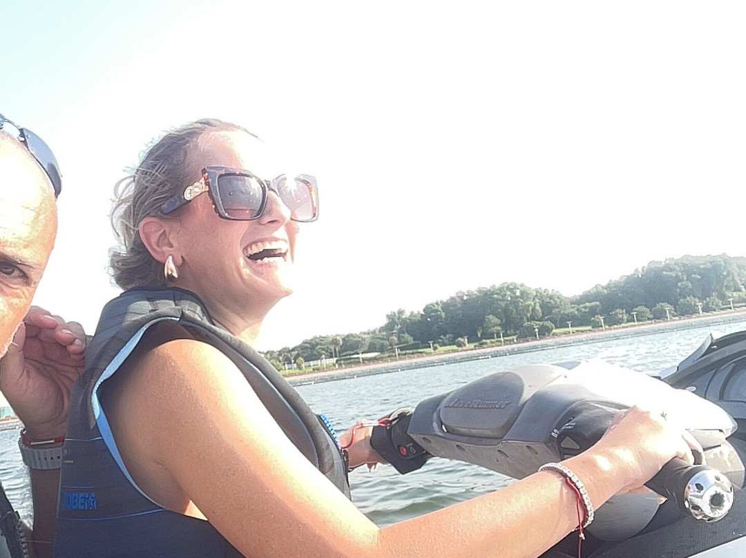 Iron Waves Boat Rental & Watersports-阿布扎比必去景点