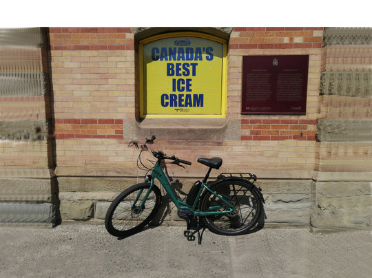 Macqueen's Bike Shop & Island Tours-夏洛特镇必去景点