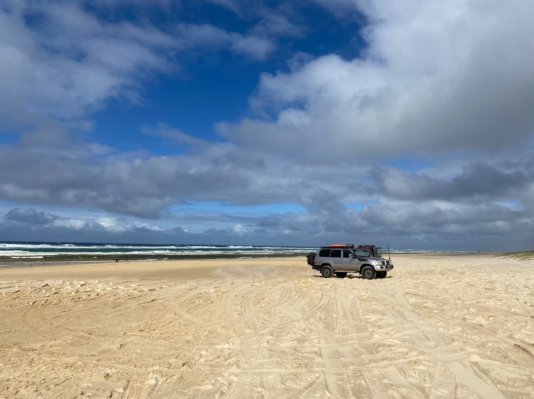 Safari 4WD Hire-赫维湾必去景点