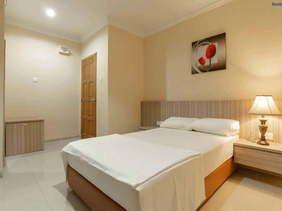 Queen Inn Batam RedPartner