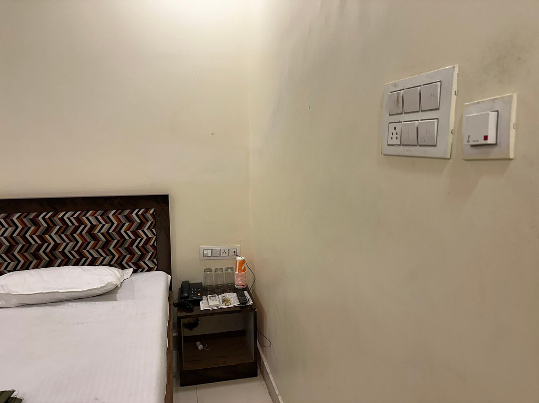 OYO 13835 Hotel Kanta Shrawan主图