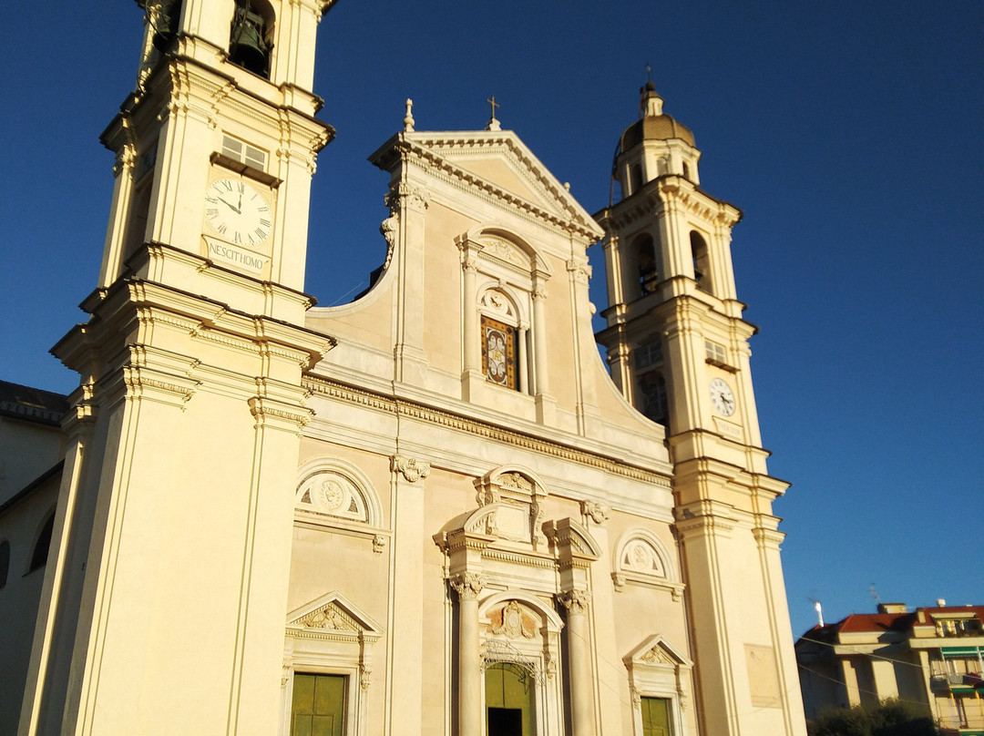 Basilica di Santo Stefano-拉瓦尼亚必去景点