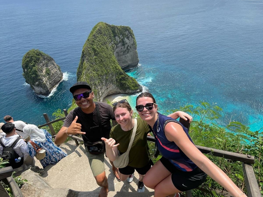 Kelingking Beach Nusa Penida-Bunga Mekar必去景点