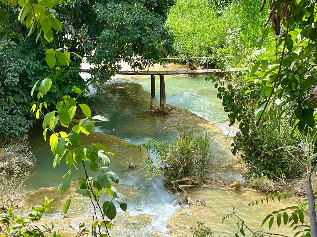 Hieu Waterfall景点图片