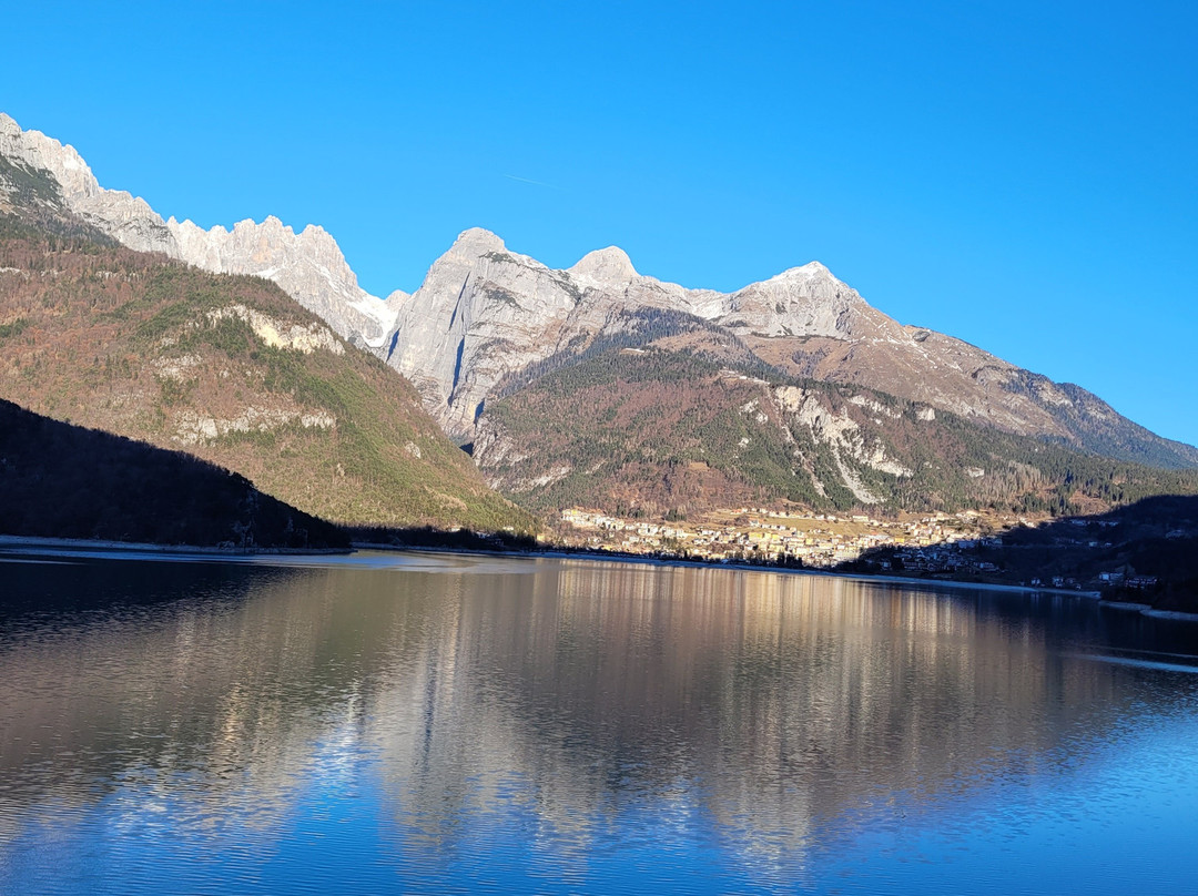 莫尔韦诺湖景点图片